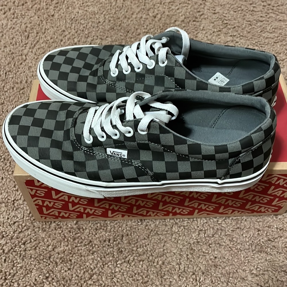 Vans - Picture 4 of 4